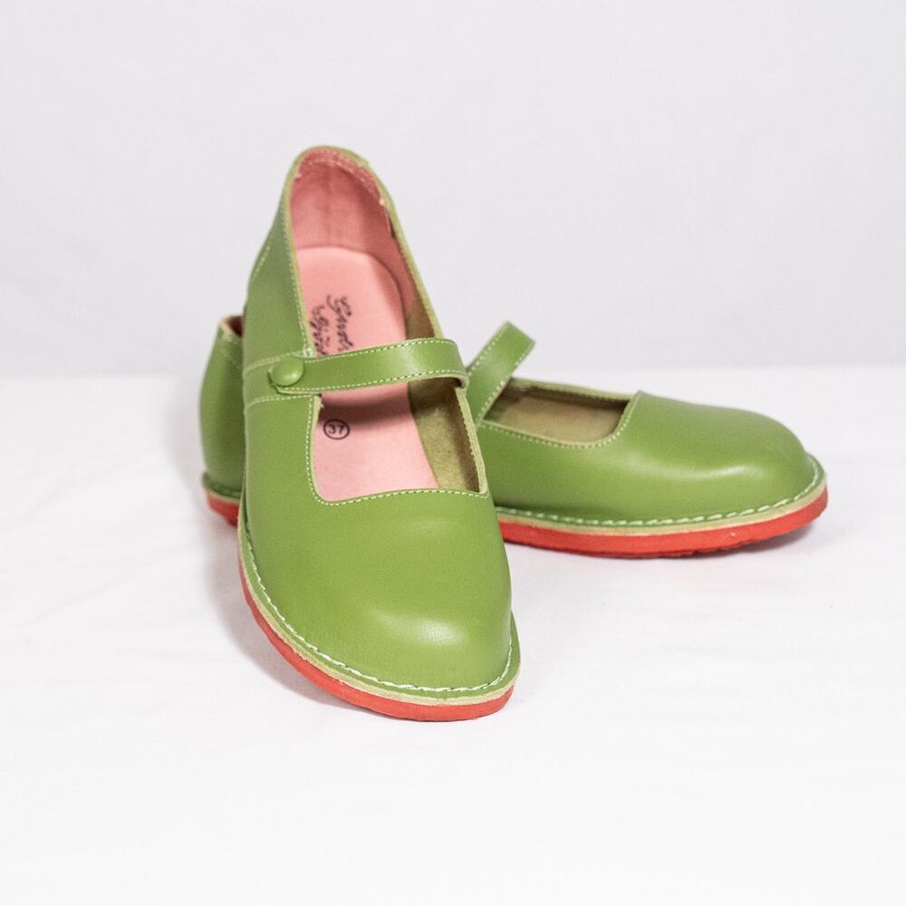 Gudrun Sjoden Mary Janes EU Size 37 US 6.5 Apple Green Lagenlook Granola Nordic